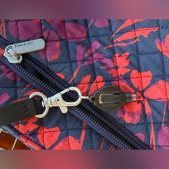Travelon Anti Theft RFID Floral Cotton Crossbody Mini Bag W Small Flashlight - Picture 13 of 17